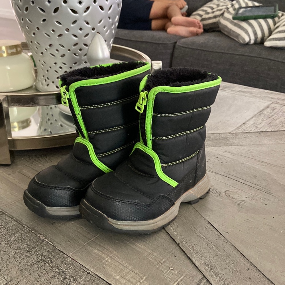 Kids snow boots